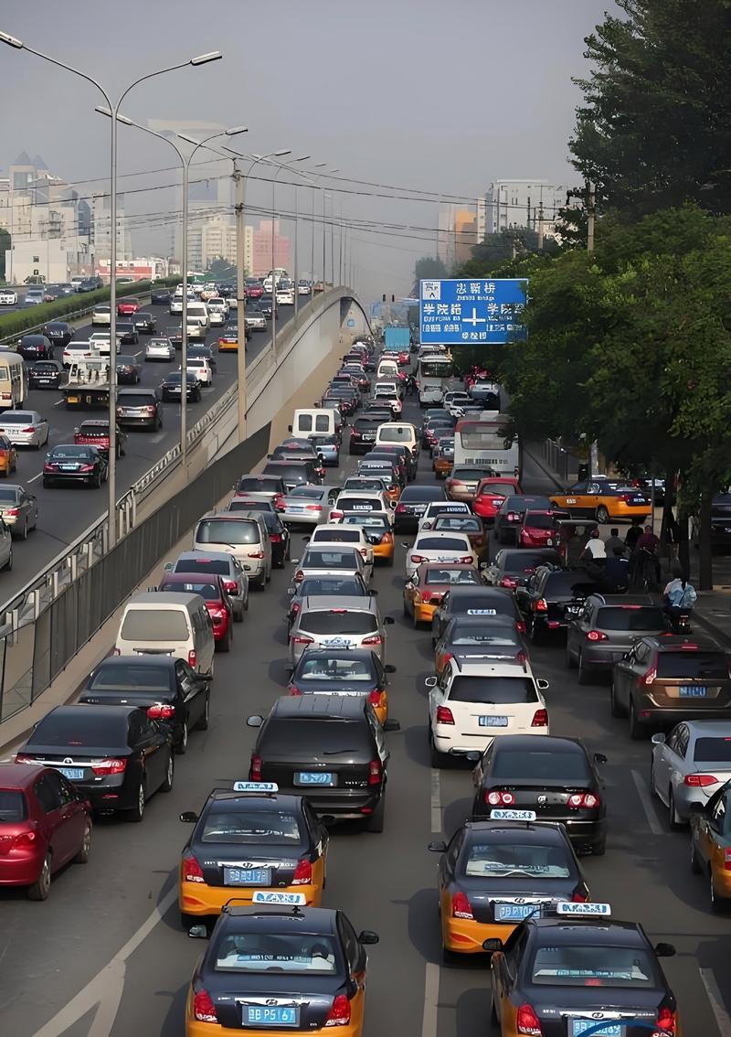 北京公司名下京通出租三年多少钱？北京企业车牌租赁全攻略